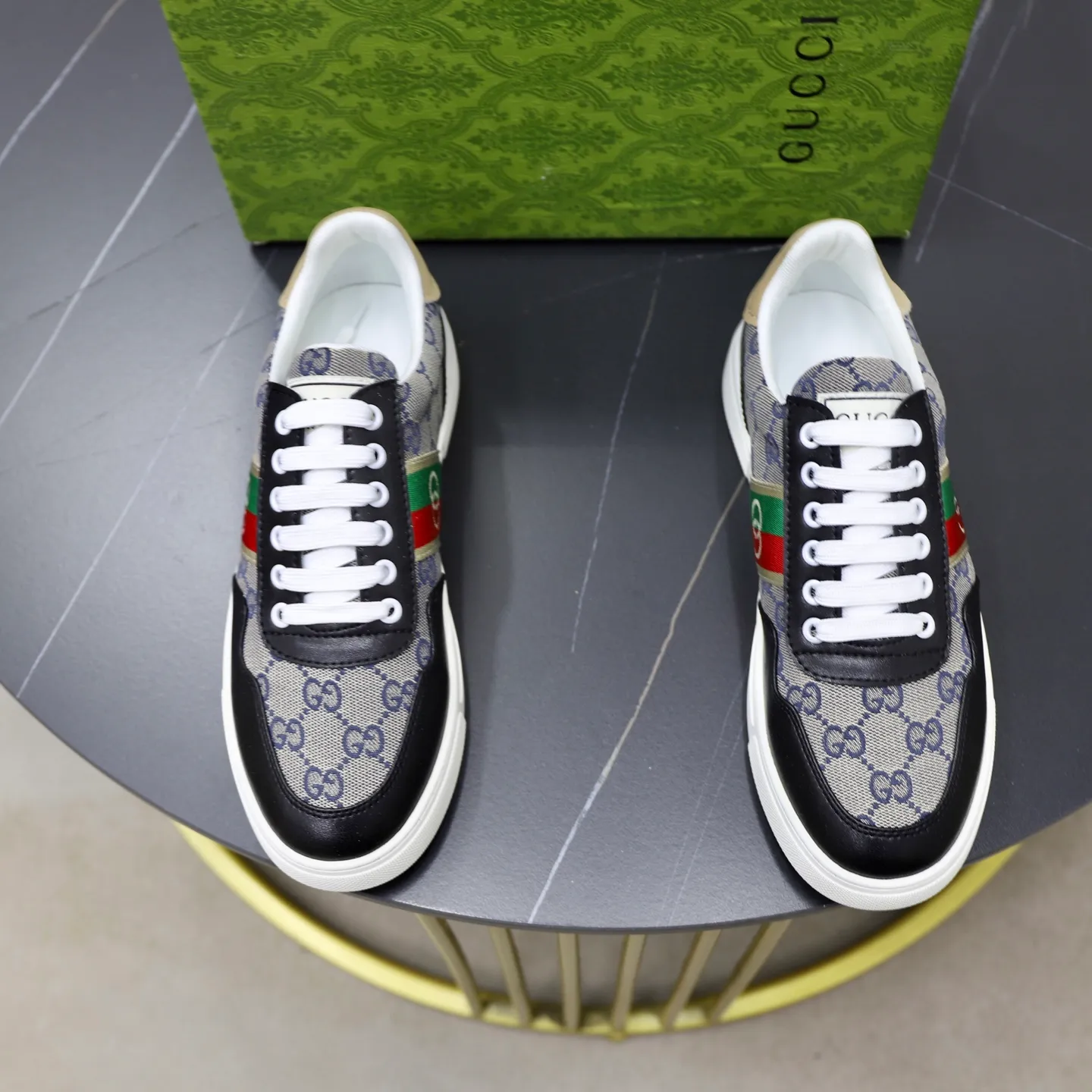 Men's men's shoes 💰440💰🙅‍♂️🙅‍♂️🙅‍♂️ Brand: Gucci GUCCi Standard code: 38-44 (45 customized) Grade: Same as the official website Material: Original material splicing Comfortable and breathable sheepskin lining Lightweight and wear-resistant sports outsole Style category: Men's fashion casual shoes Running sports shoes Distinguished luxury brand elements Top luxury color: actual picture color